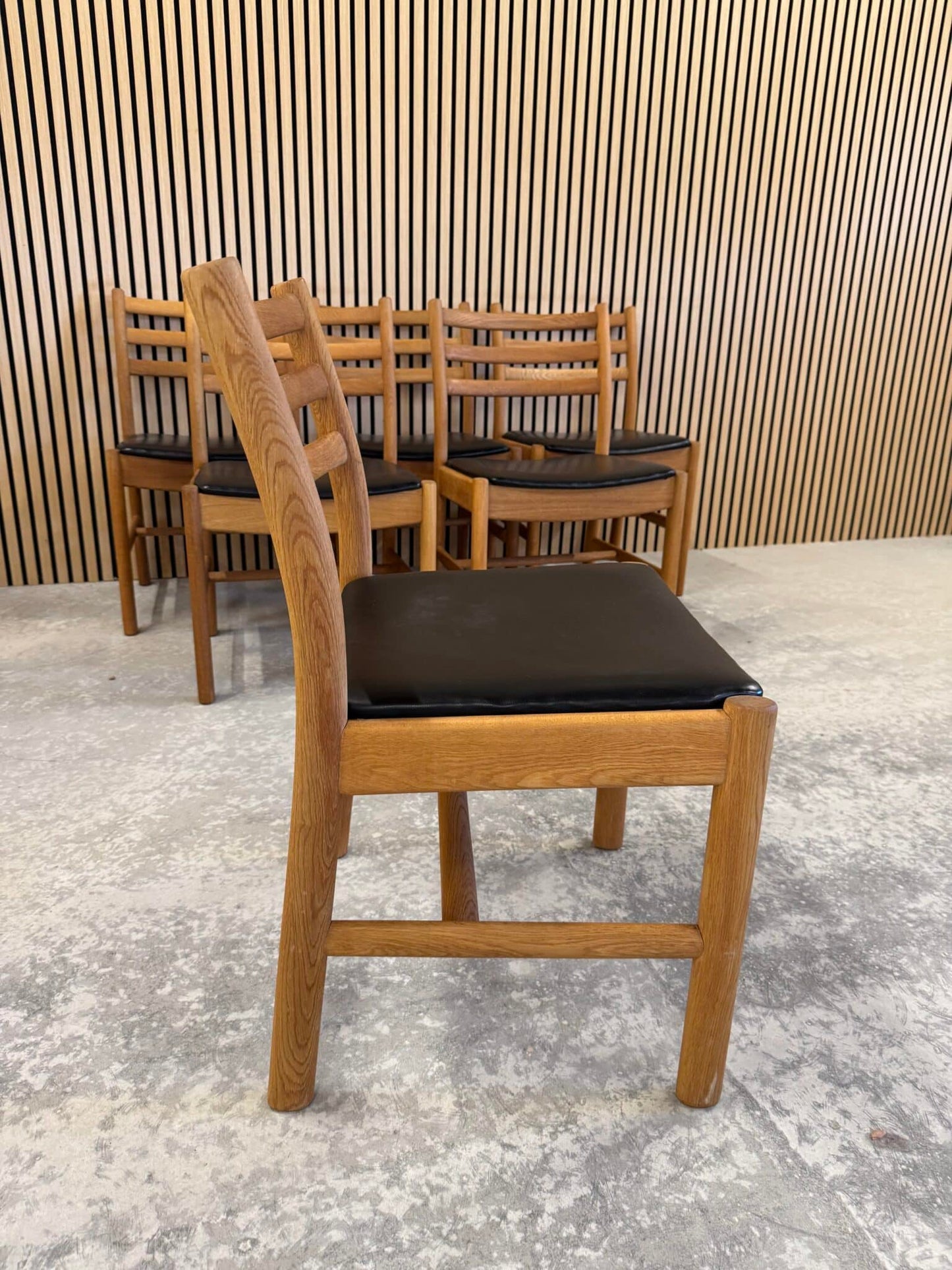 6 Poul M Volther Spisestole eg
