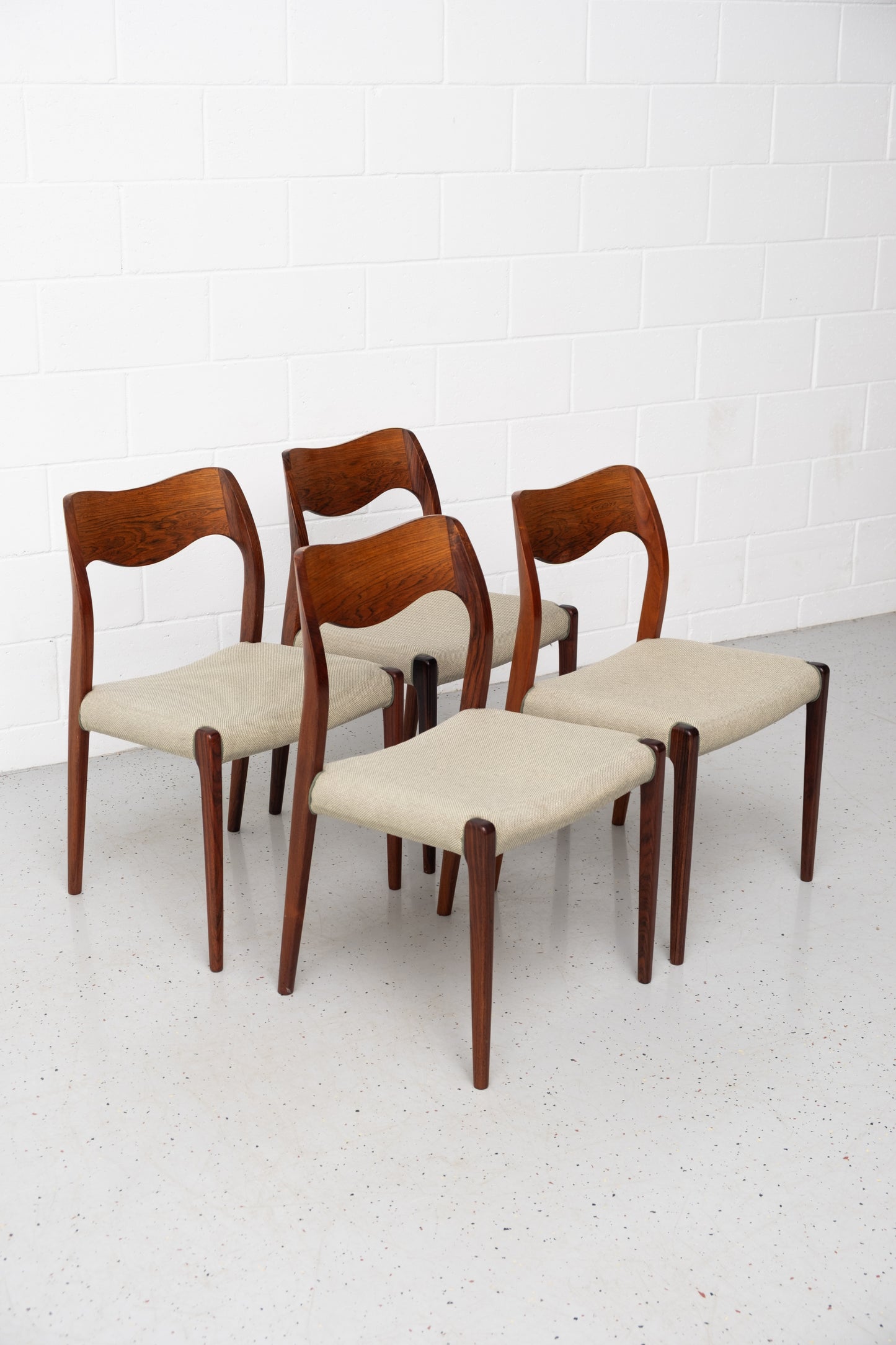 N.O. Møller Model 71 Rosewood, set of 4 (pre-order)
