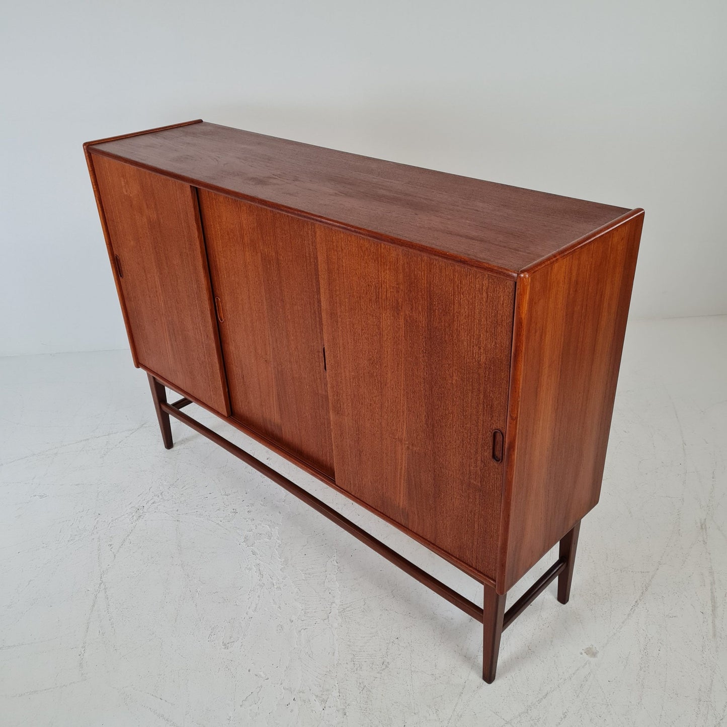 Sideboard | Teak | Sliding doors