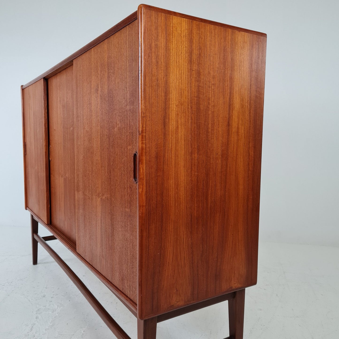 Sideboard | Teak | Sliding doors
