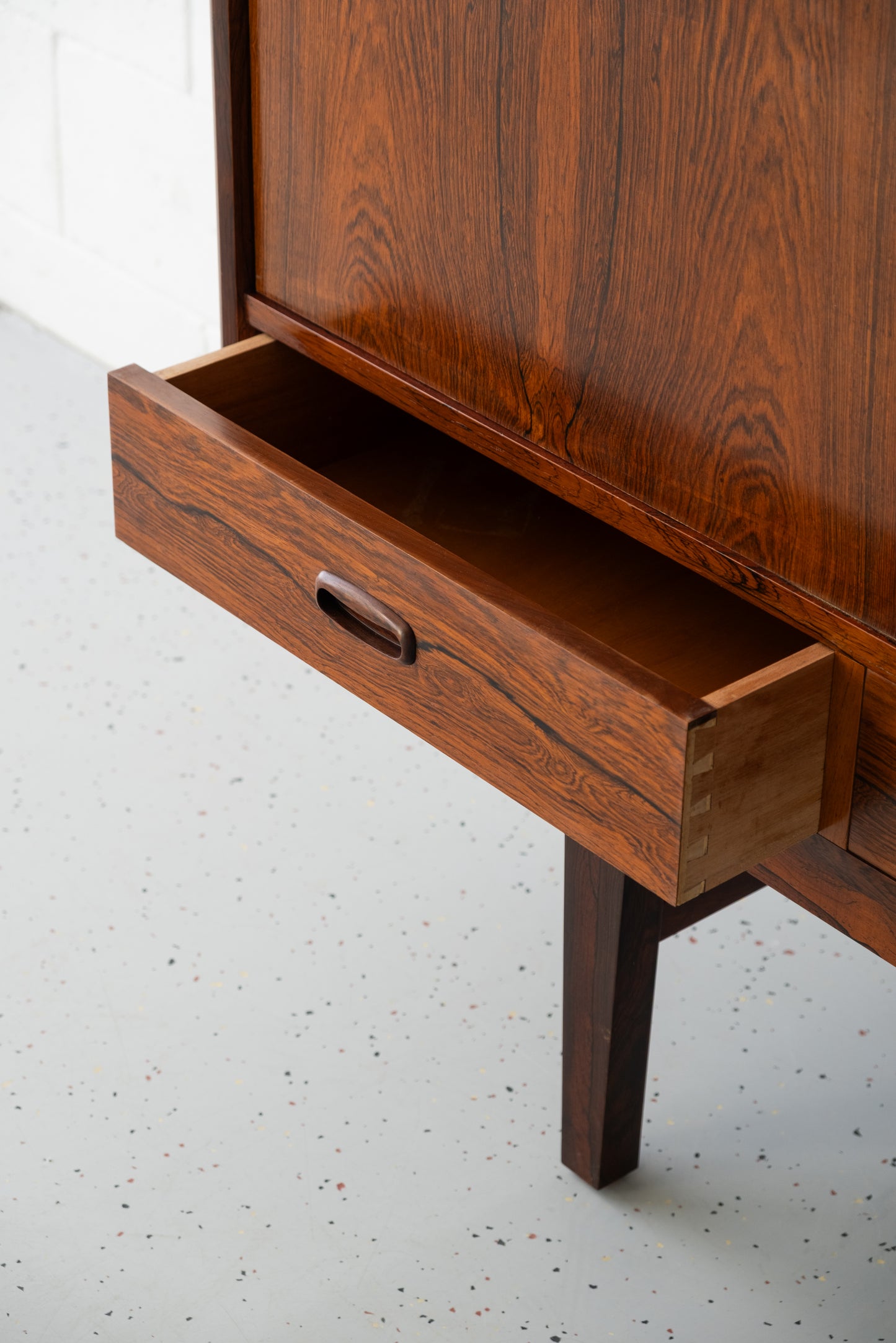 Danish high sideboard in rosewood