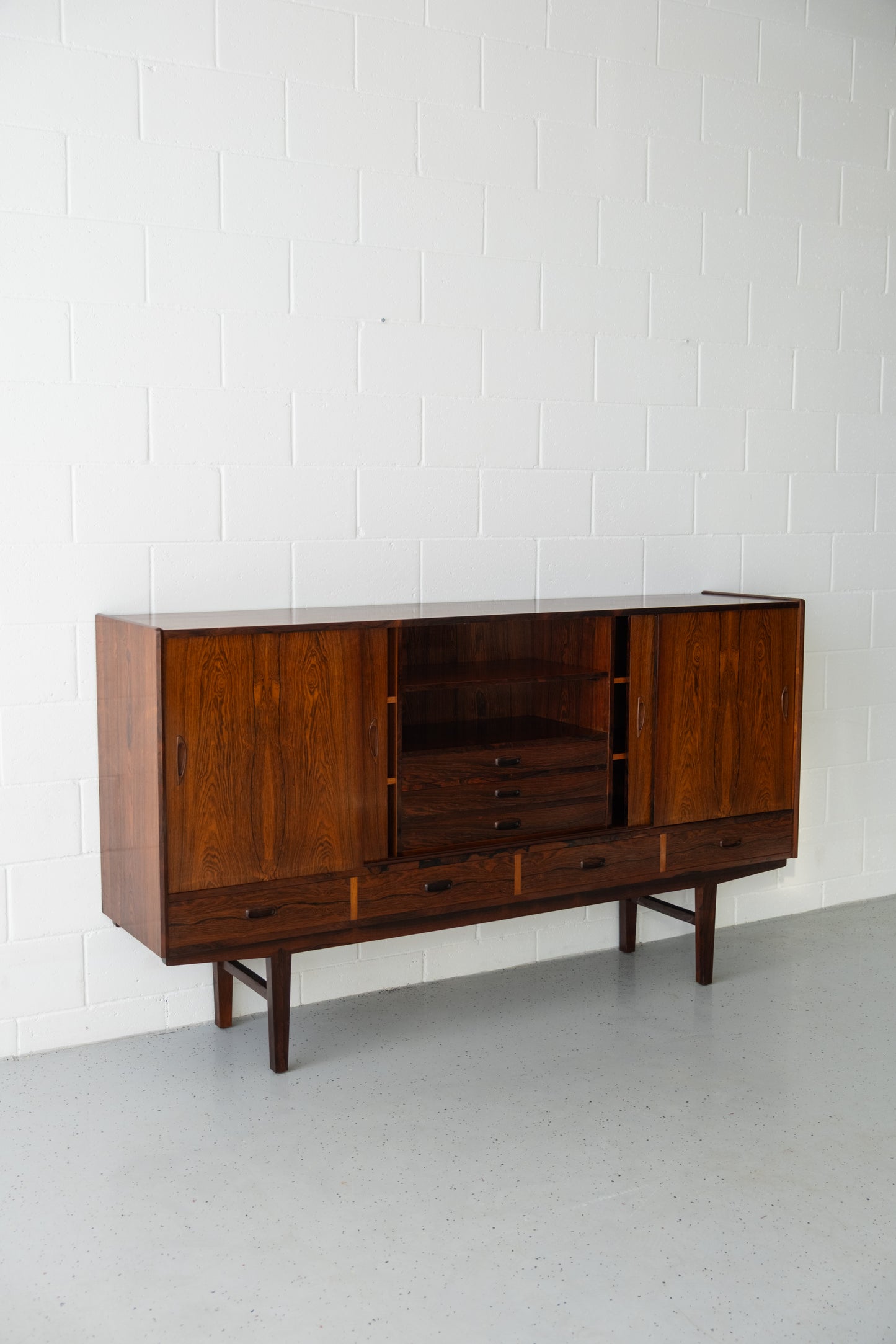 Danish high sideboard in rosewood