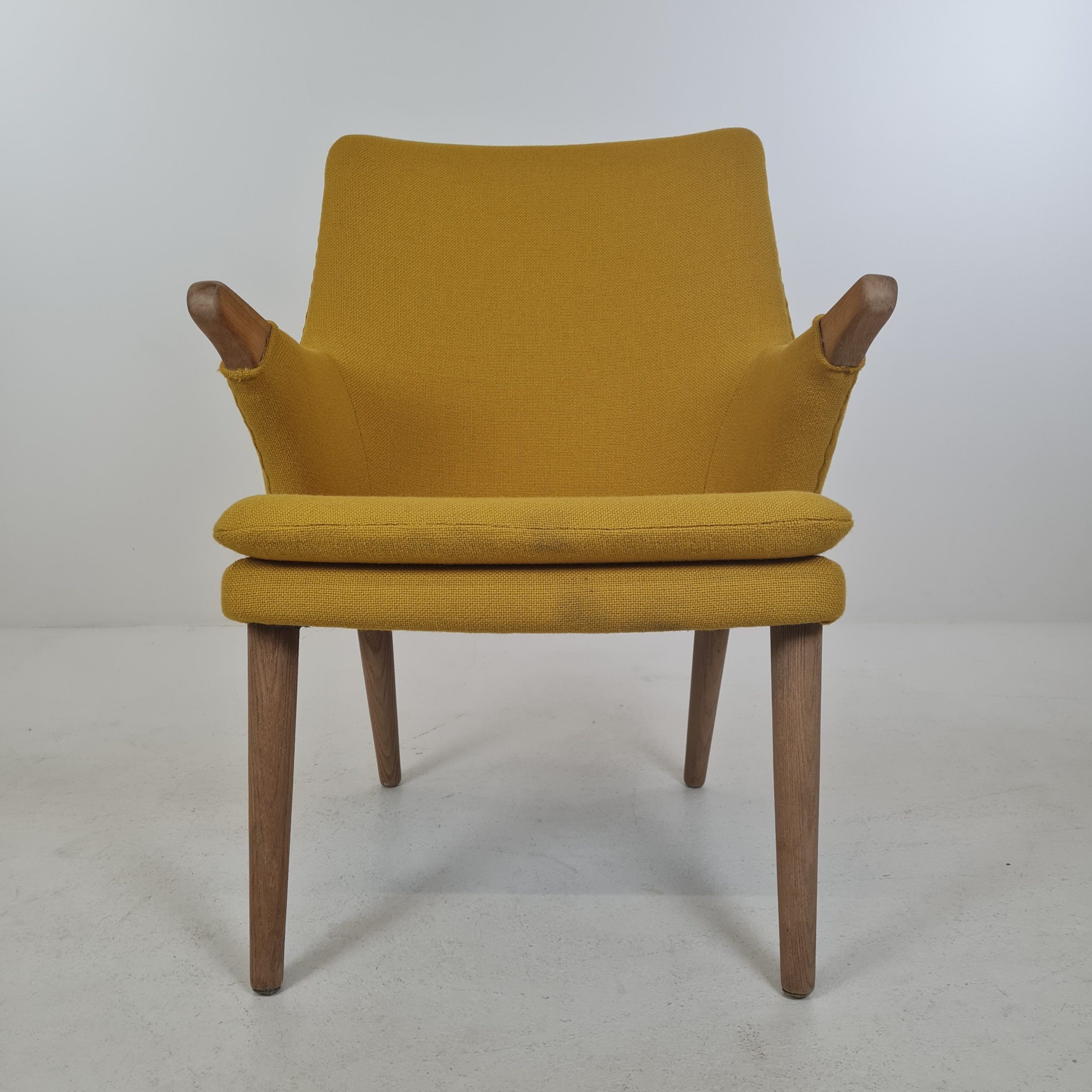 Armchair | Svend Skipper | Upholstered in yellow Kvadrat / Hallingdal wool