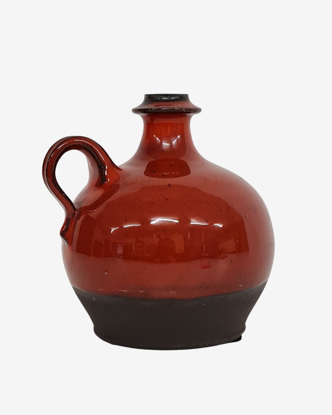 Hankevase | Tribute Ceramics | Red