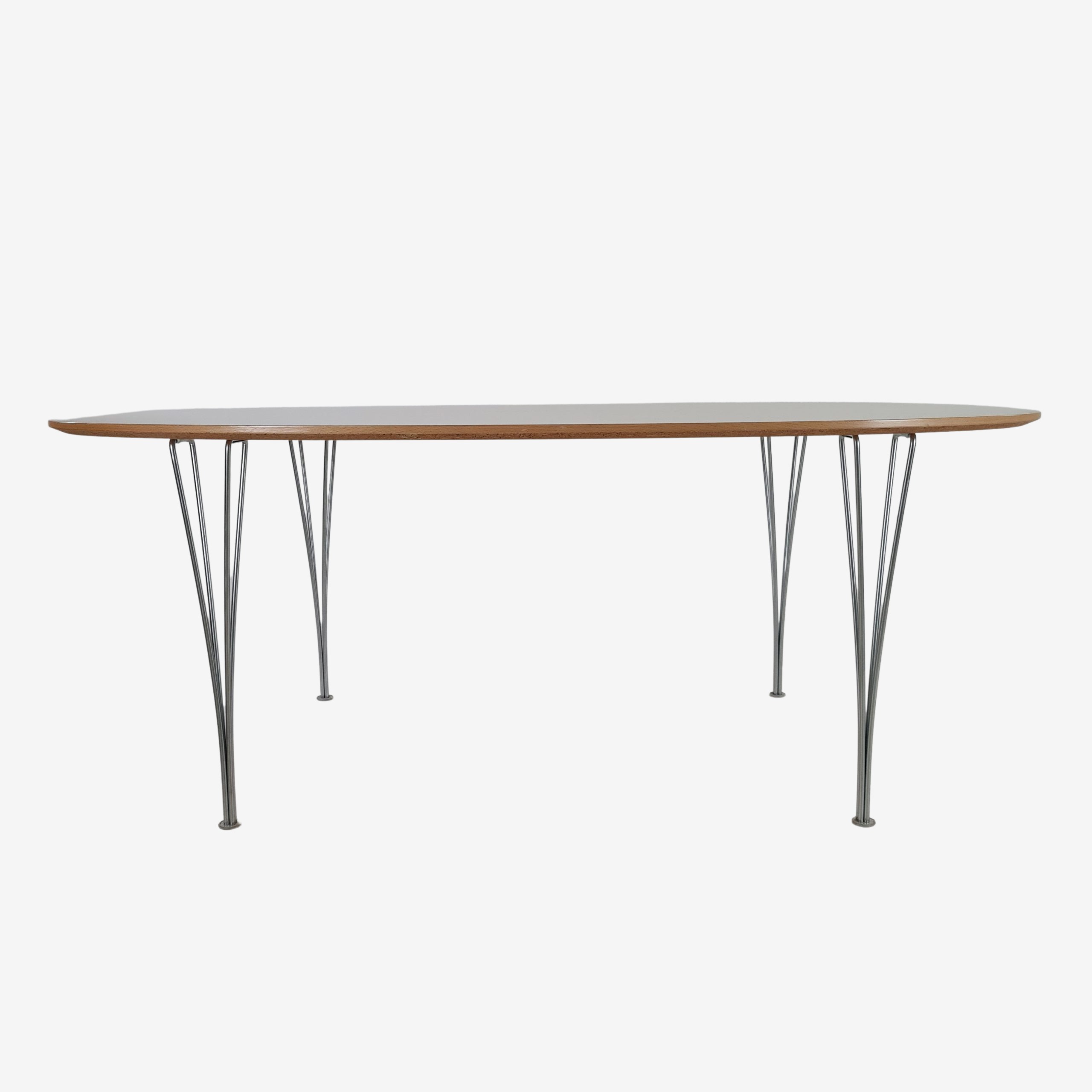 Dining table Model Super Ellipse | Piet Hein & Bruno Mathsson | Fritz Hansen