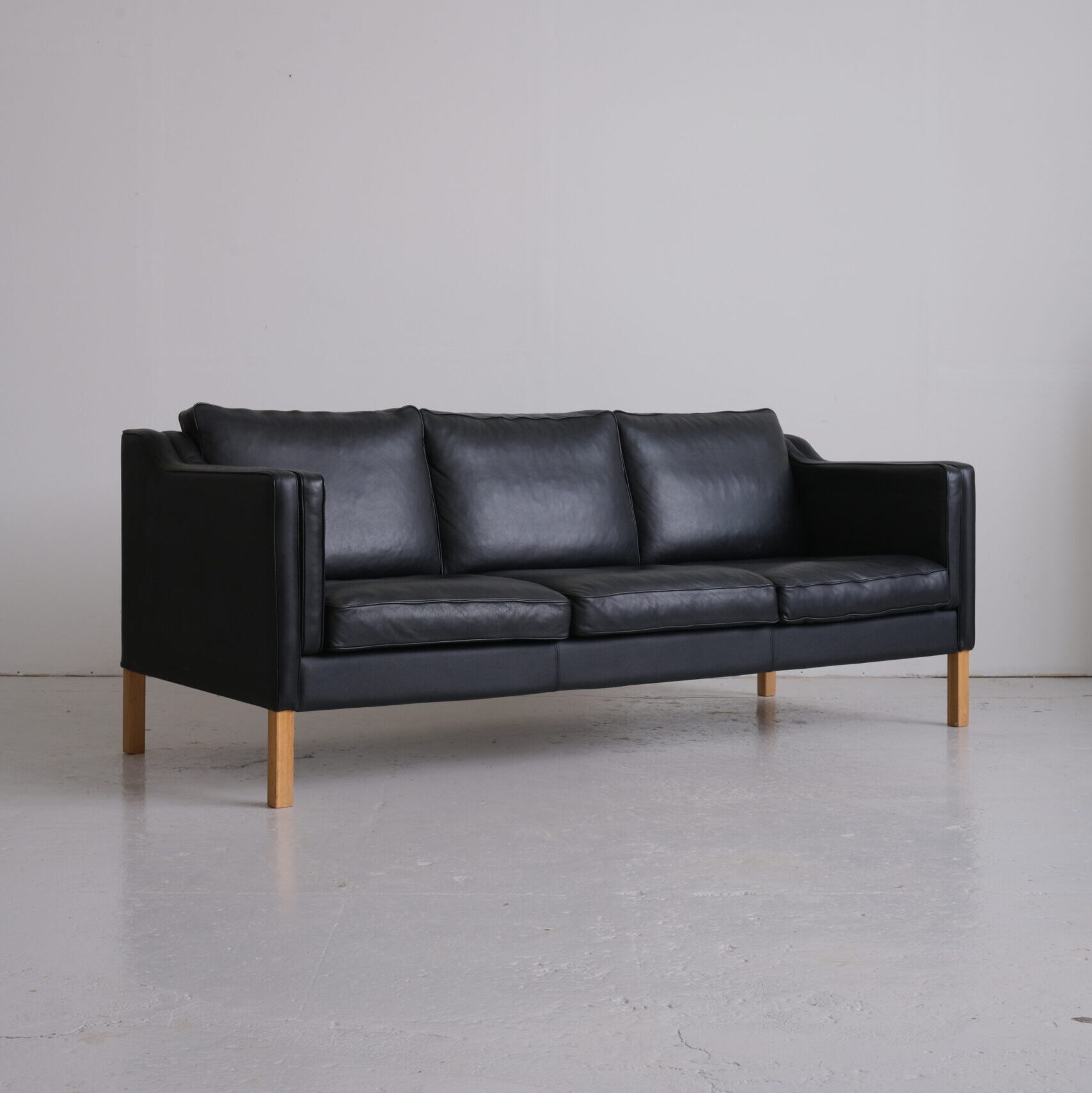 Danish Sofa, Børge Mogensen’s 2213 Style